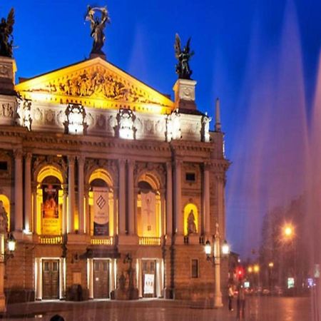 Mini Economy Apartments - Chornovola Avenue - 2 Minutes To The Opera House Lviv Luaran gambar